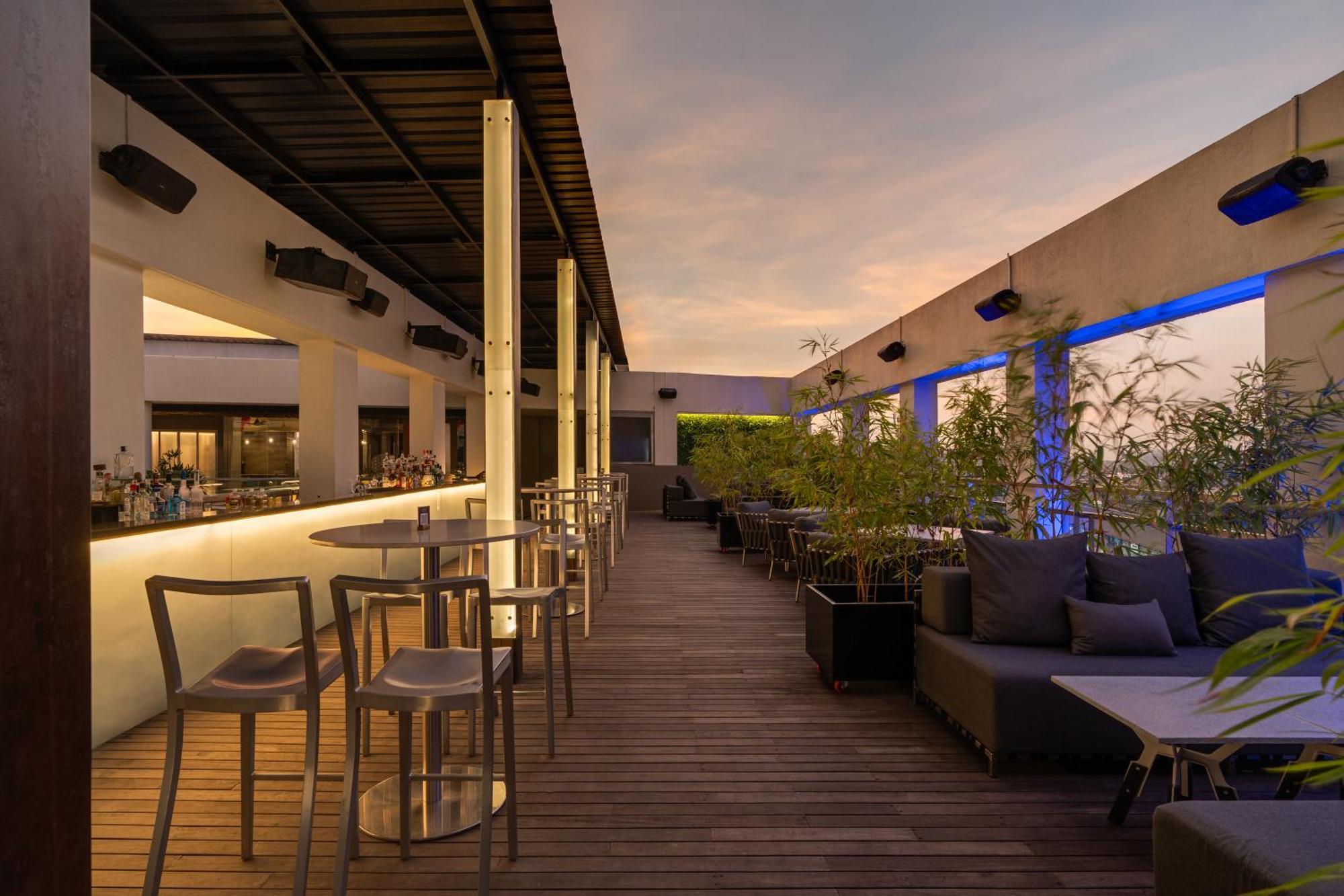 היידראבד Avasa Hotel מראה חיצוני תמונה
